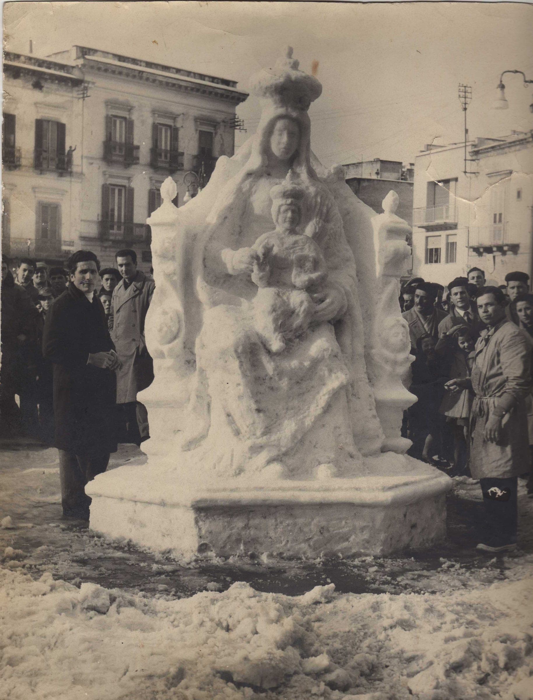 Madonna di neve, 1956 — dipinto di Carmine Conversano